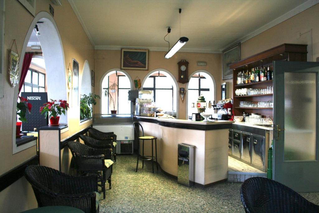 Hotel Olivi Saló Zimmer foto